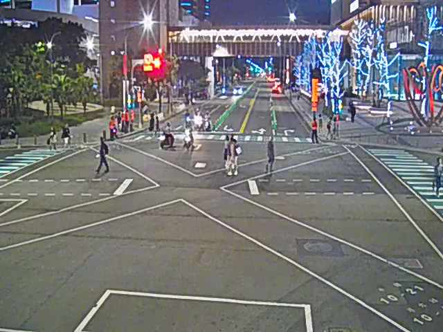 崇德十九路/崇德路三段(右側車流往四平路)Chongde 19th Rd/Chongde Rd (Right side Traffic flow to Siping Rd )