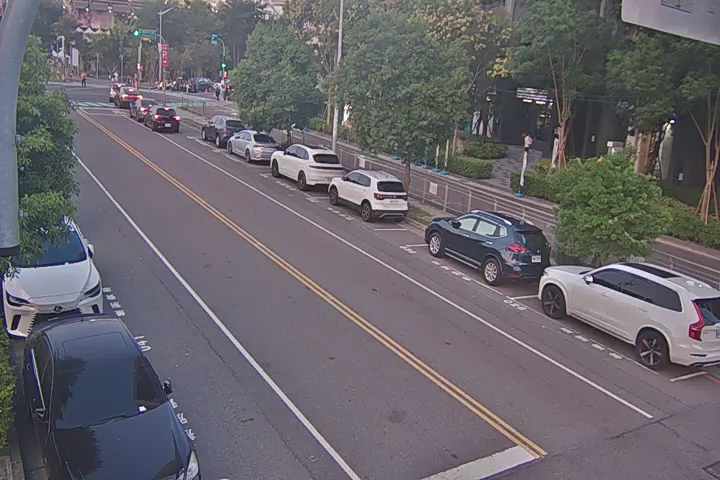 四平路/四平路568巷(右側車流往環中路) Siping Rd./Ln. 568