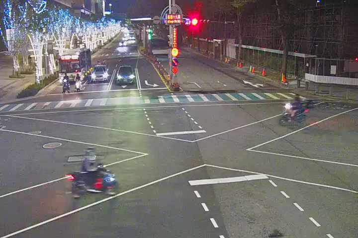 崇德路三段/崇德十九路(右側車流往環中路)Chongde Rd/Chongde 19th Rd (Right side Traffic flow to Huanzhong Rd )