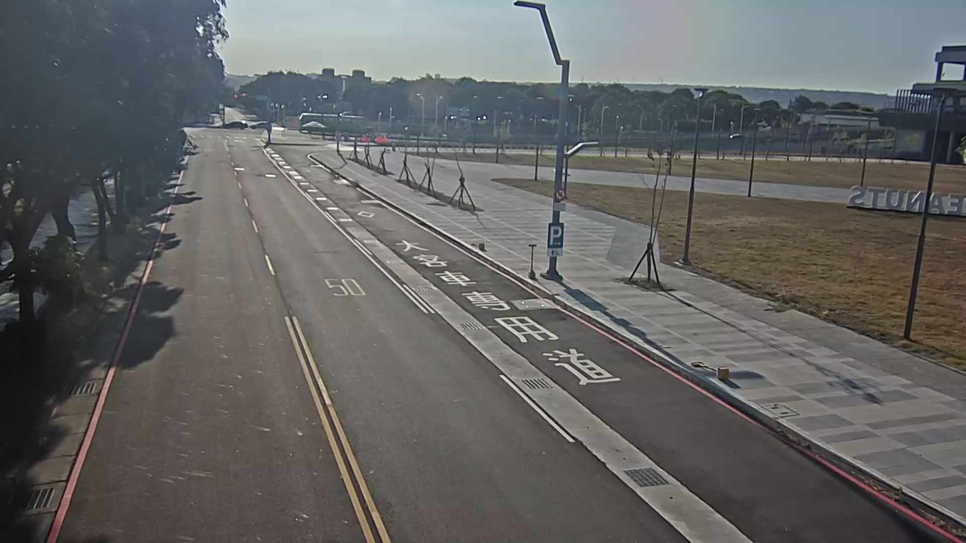 經貿九路/經貿路二段(右側車流往凱旋路)