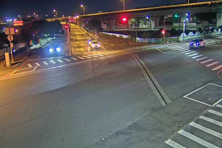 祥順路/樂業路(右側車流往環中東路)