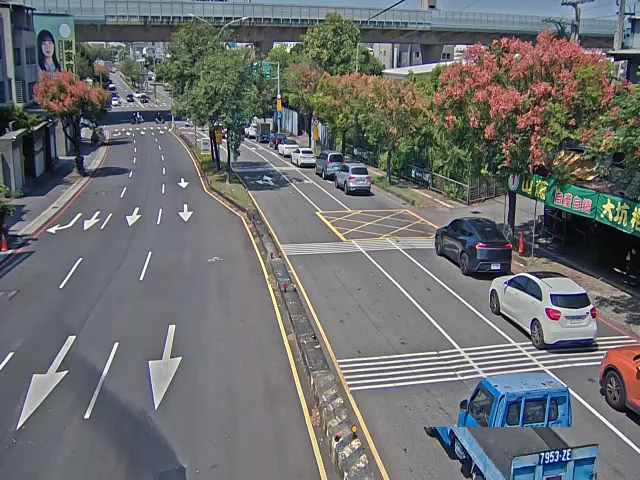 松竹路/和順路 (右側車流往環中東路)