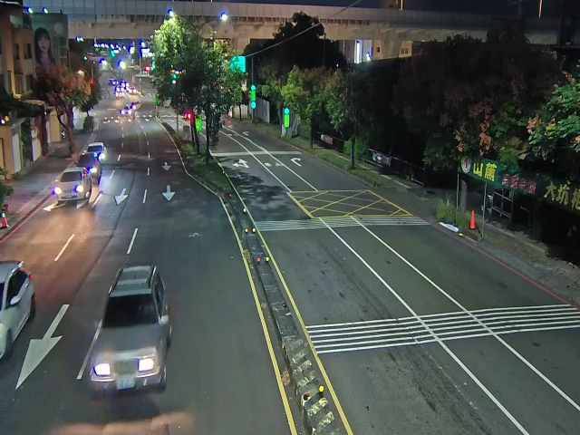 松竹路/和順路 (右側車流往環中東路)