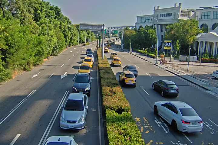 高鐵路/高鐵五路(右側車流往台74)